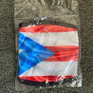 Fabric face mask, Puerto Rican Logo with filters.